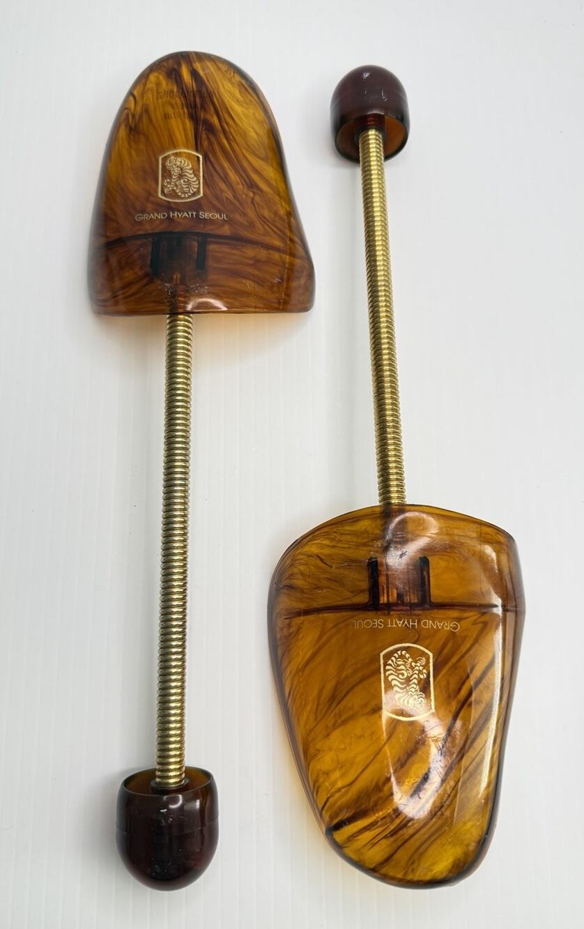 Vintage Normalspitz Brown Plastic Shoe Trees Pair Grand Hyatt Seoul Travel